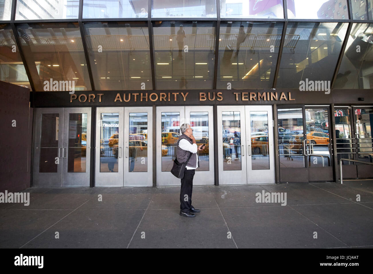 Ingresso a Port Authority Bus Terminal New York City USA Foto Stock