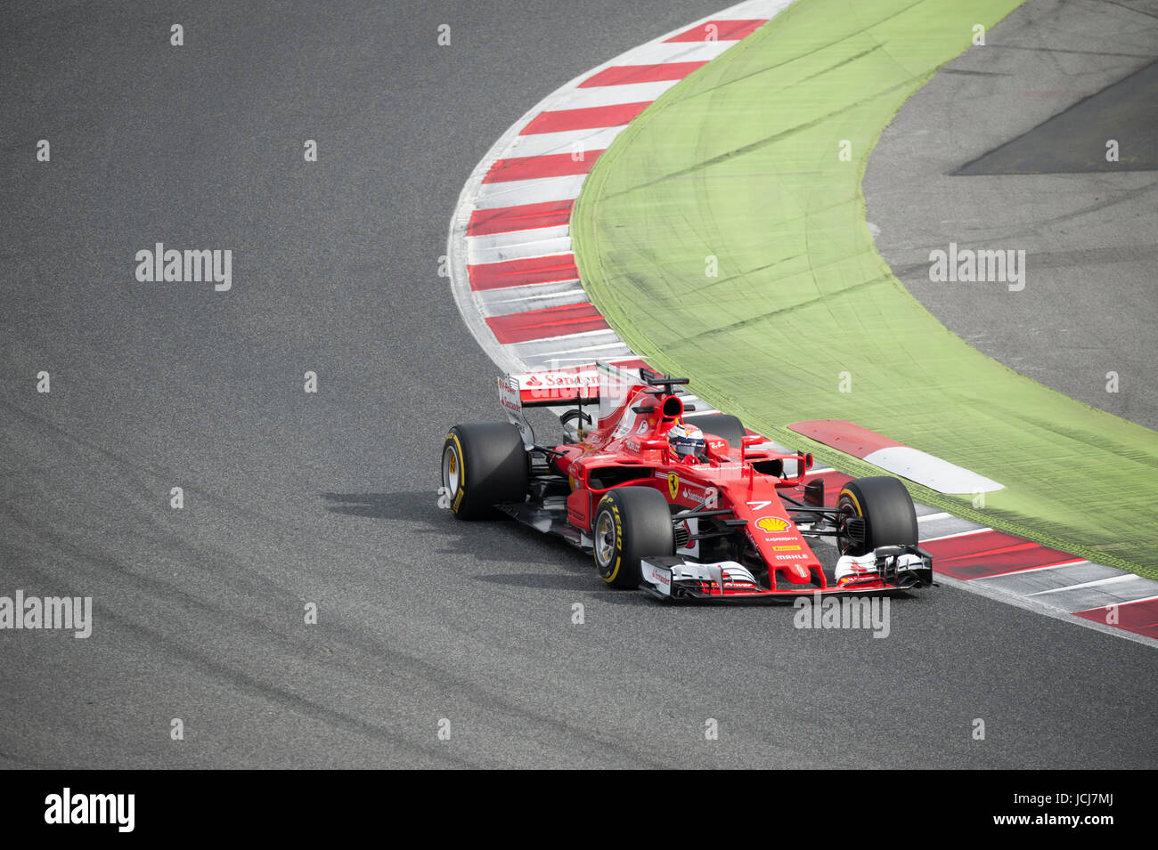 Kimi Raikkonen, driver del team Ferrari, in azione durante il secondo giorno della prova di Formula 1 sul circuito di Catalunya. Foto Stock