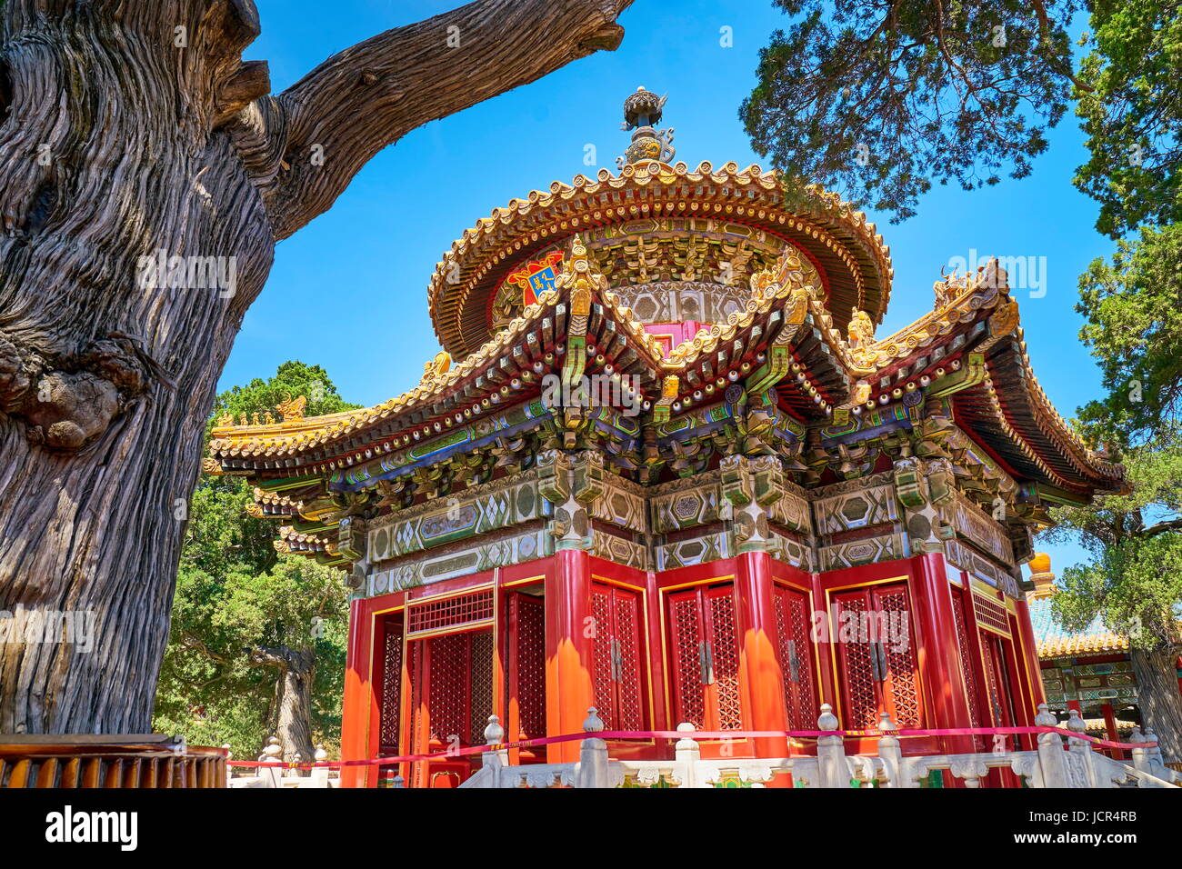 Il padiglione dei Mille Autunno, Giardini Imperiali Yuhuayuan, Pechino, Cina Foto Stock