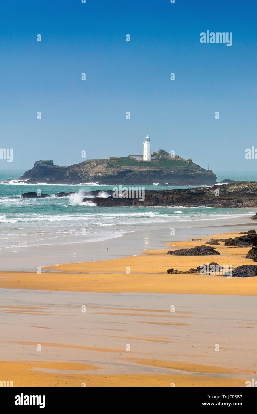 Faro di Godrevy sulla North Cornish Coast è la luce che avrebbe ispirato il Virginia Woolf a scrivere "Al Faro'. Foto Stock
