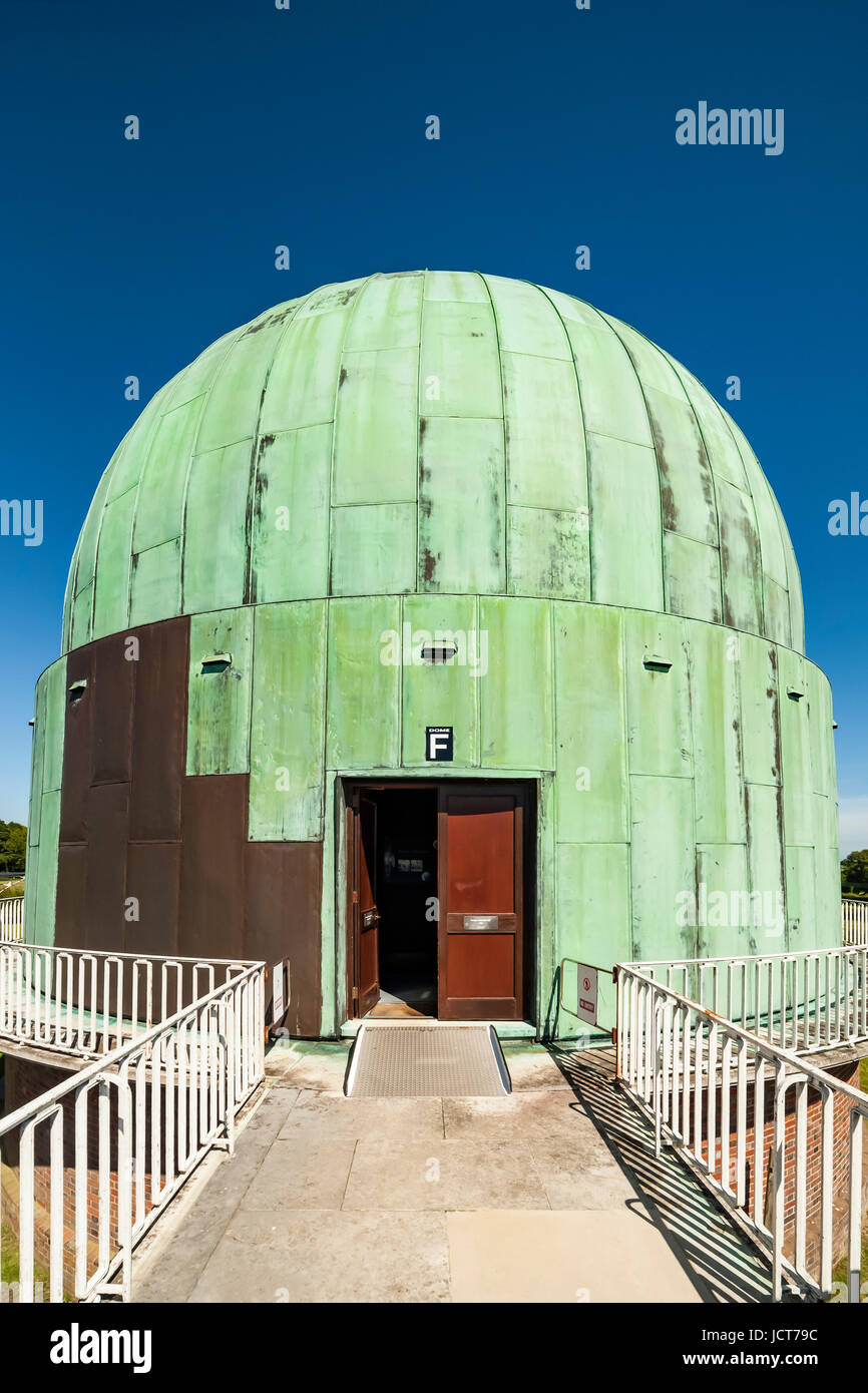 Una delle cupole presso l Osservatorio Science Center, Herstmonceux. Foto Stock