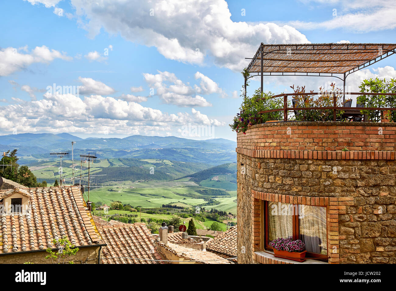 Vista panoramica della storica città toscana Volterra, Italia Foto Stock