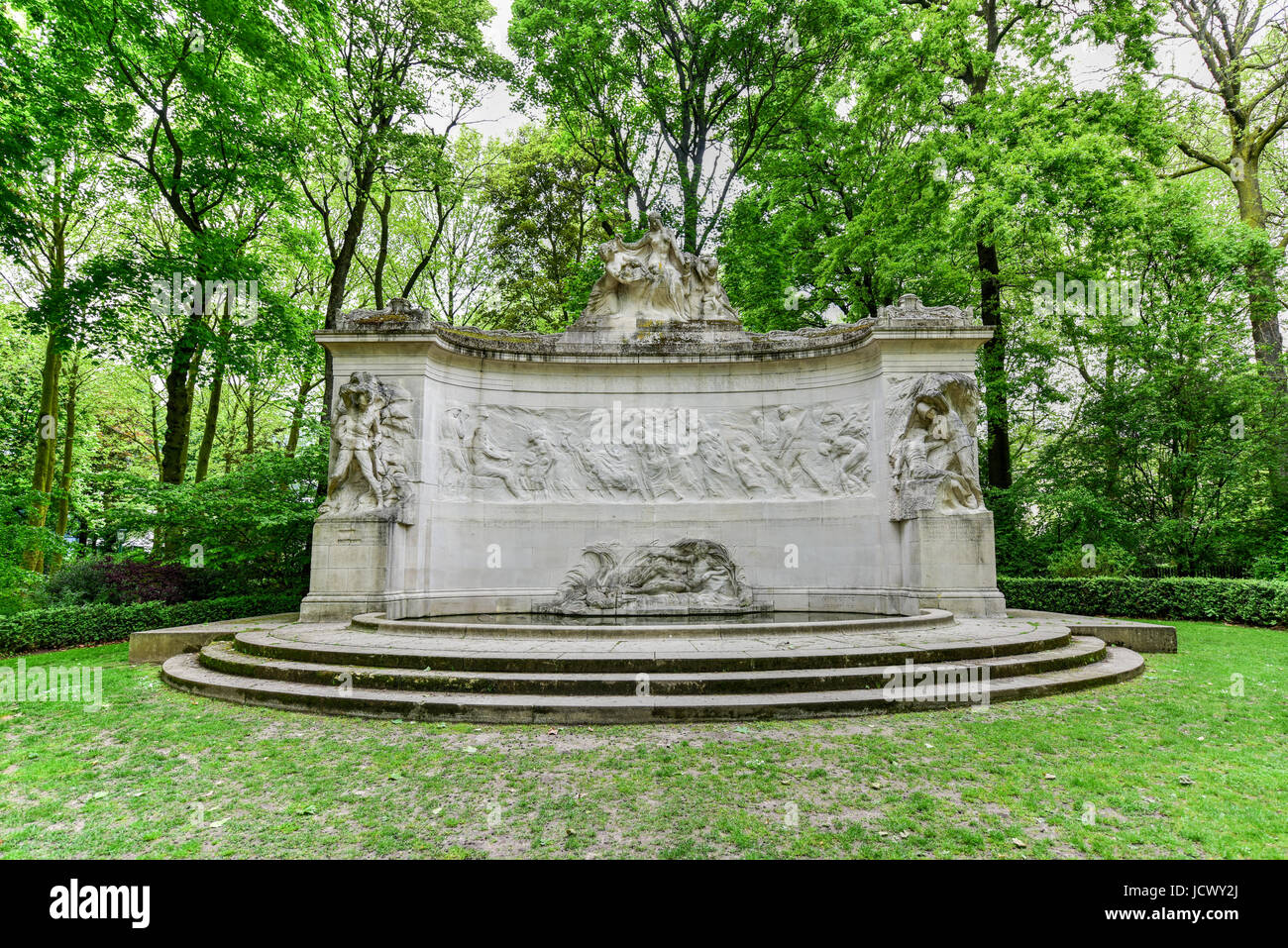 Monumento ai Caduti della coloniale belga sforzo nel Parc du Cinquantenaire di Bruxelles in Belgio Foto Stock