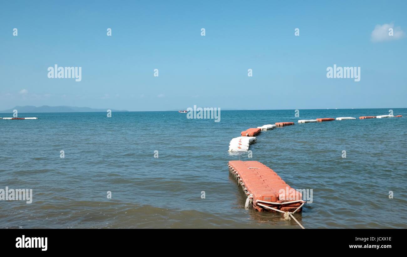 Jomtien Beach Pattaya Thailandia Sport Acquatici sole, sabbia e surf a Sud Est Asiatico che va errando Foto Stock