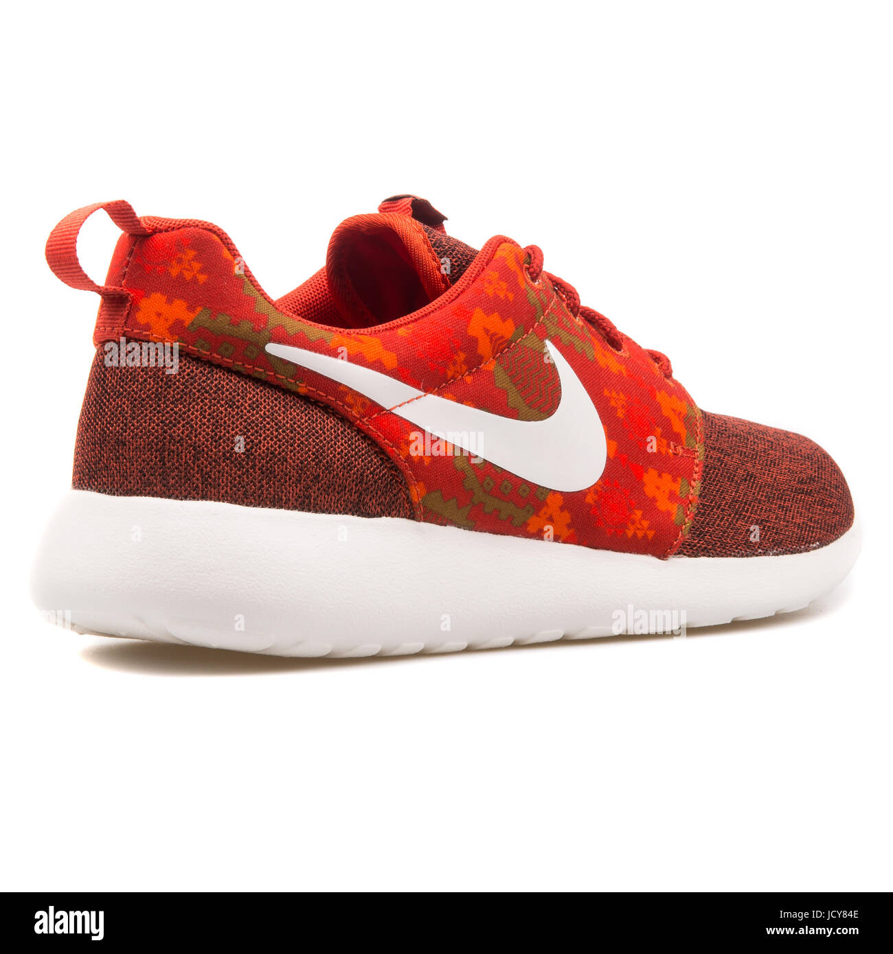 Nike Roshe una stampa rosso arancio uomo scarpe running - 655206-612 Foto  stock - Alamy