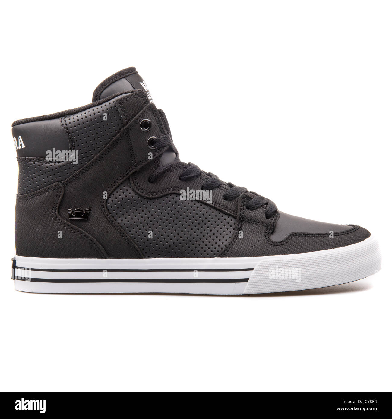 Supra shoes immagini e fotografie stock ad alta risoluzione - Alamy