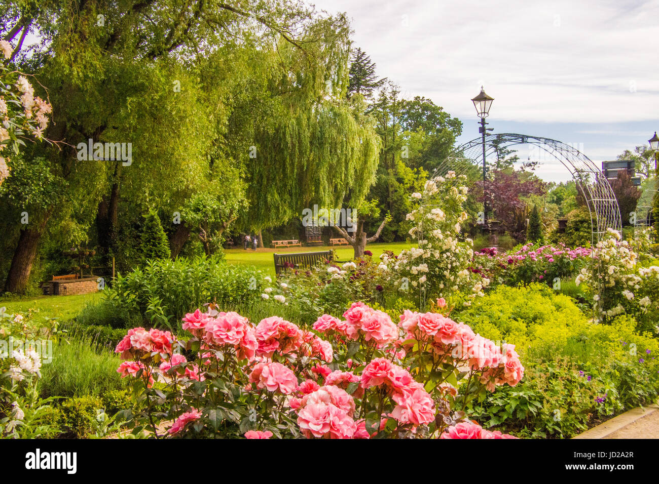 Giardini a Bhaktivedanta Manor (Country house donata da George Harrison a ISKON), vicino a Watford, Hertfordshire, Endland. . Foto Stock