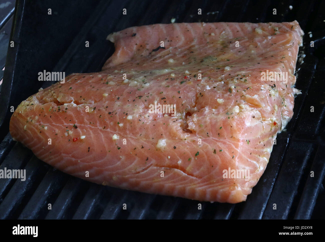 Materie salmone alla griglia Foto Stock