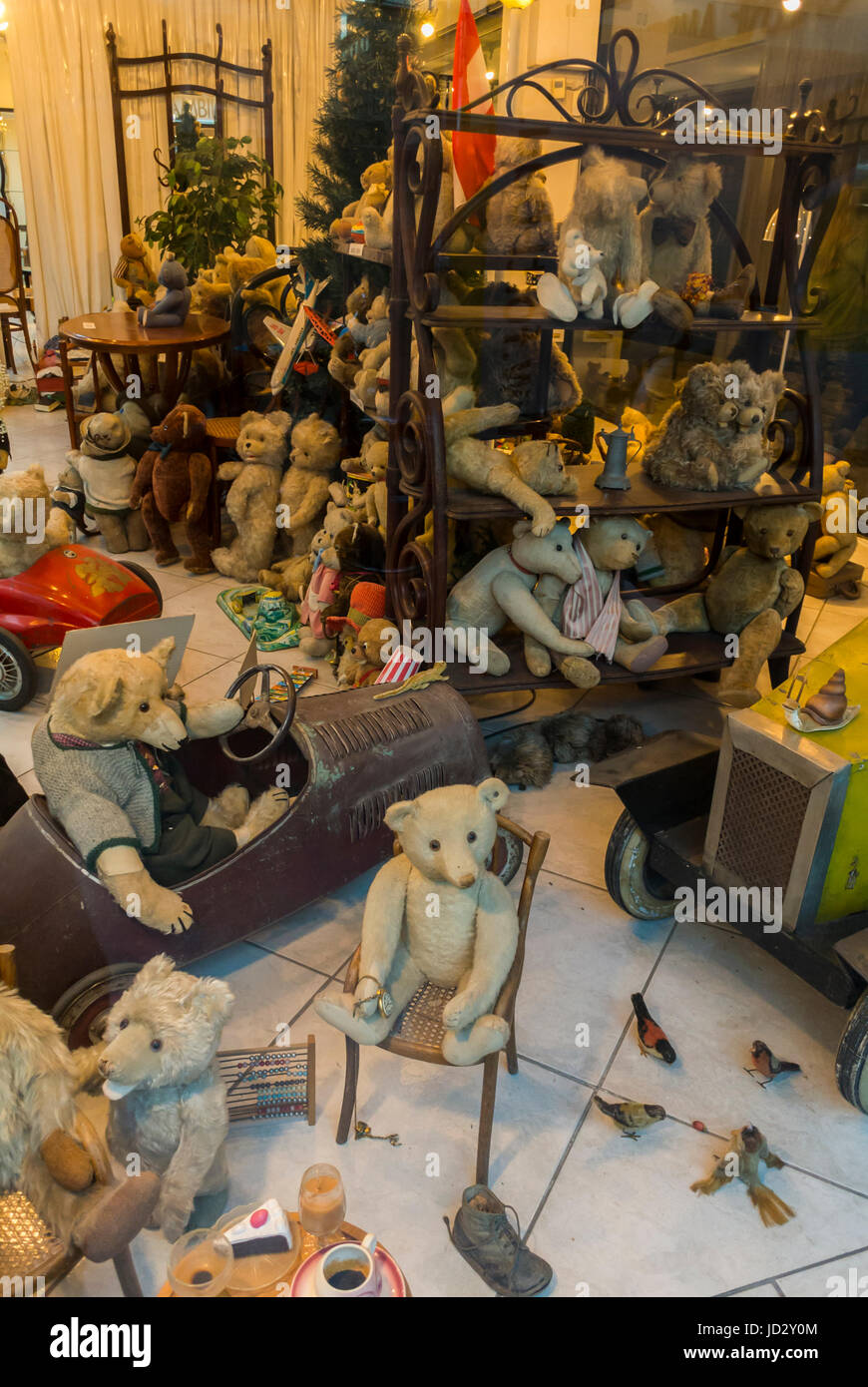 Vienna, Austria, Negozi, Vintage Toys, Galerie Ambiente Stephanplatz, negozio finestra visualizza Foto Stock