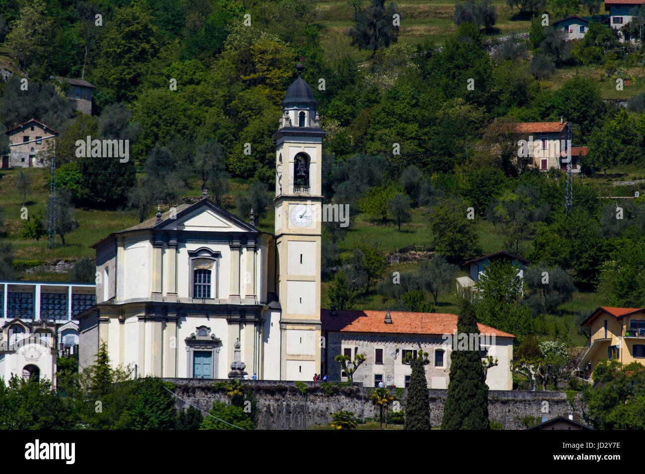 Vista in Parrocchia di S. Abbondio a Mezzegra sul lago di Como, Italia Foto Stock