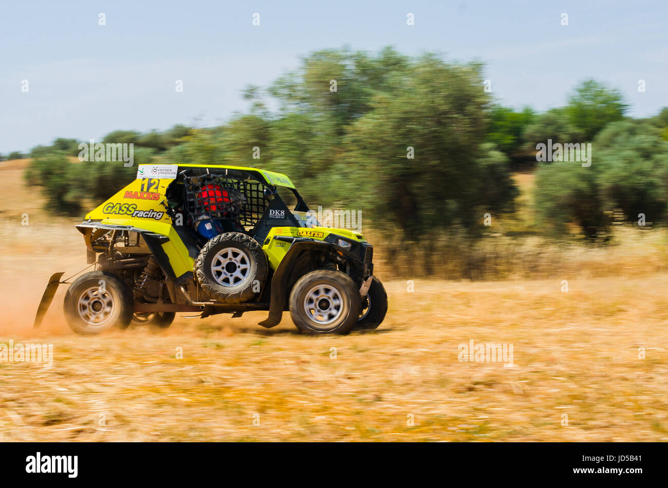 Estremadura, Spagna - 17 giugno: Driver e codriver Participing in TT Spagnolo Rally Championship. Badajoz, Dehesa de Extremadura. Foto Stock