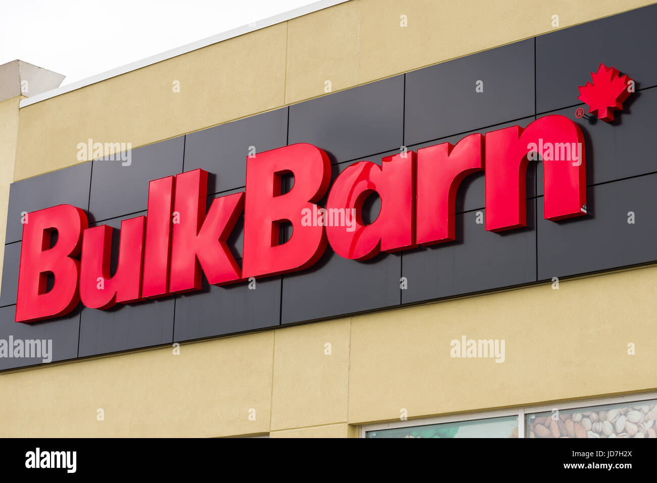 Bulk Barn il Logo del marchio su esterno dell'edificio Foto Stock