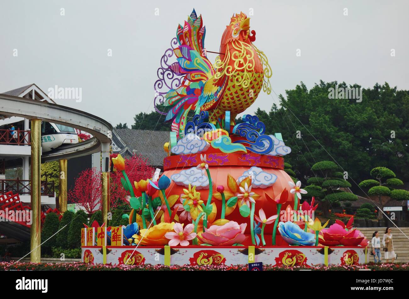Vista della finestra del mondo Theme Park si trova a Shenzhen, Repubblica Popolare Cinese. Esso include le riproduzioni di famosi monumenti del mondo. Foto Stock