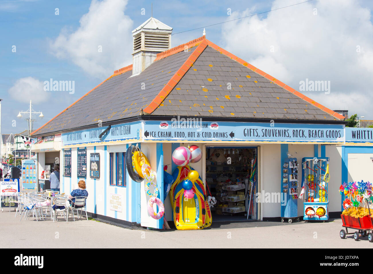 Negozi di souvenir di fronte al mare a Bognor Regis, West Sussex, in Inghilterra, Regno Unito Foto Stock