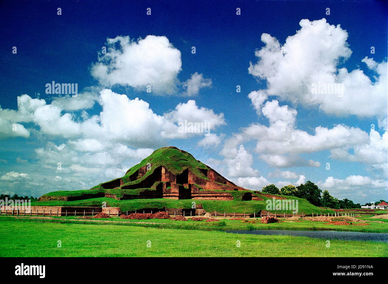 Sito architettonico di paharpur buddist monastero nel distretto settentrionale di naogan .costruito durante la regola pala dinastia. era la più grande sede di bu Foto Stock