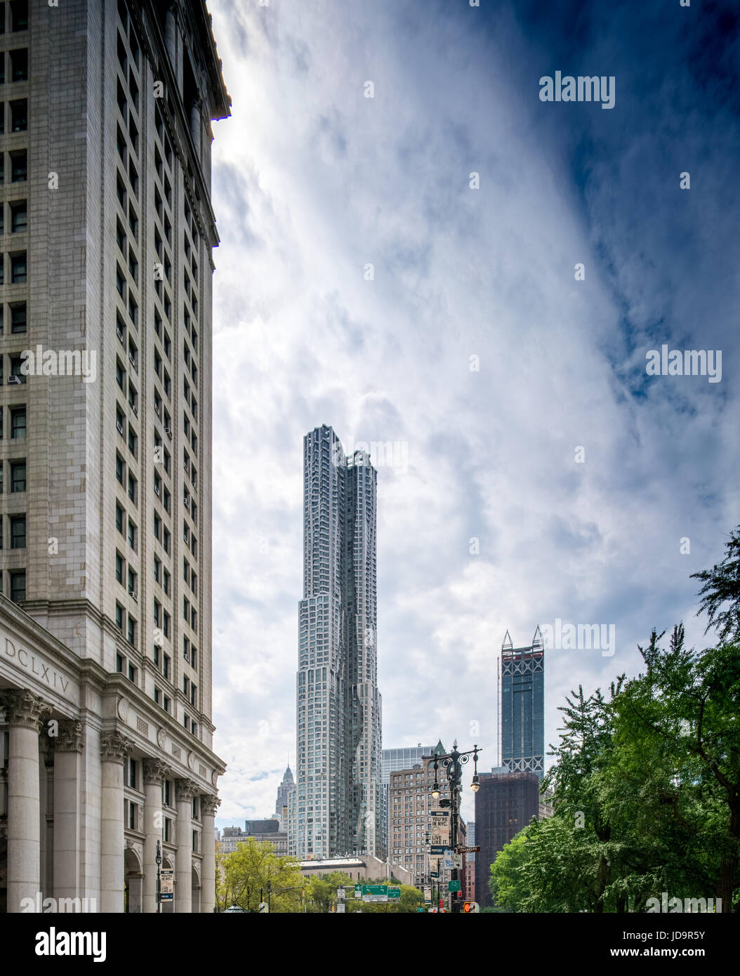 Edificio alto esterni nella città di New York, Stati Uniti d'America. 2016 città urbana negli Stati Uniti d'America Foto Stock