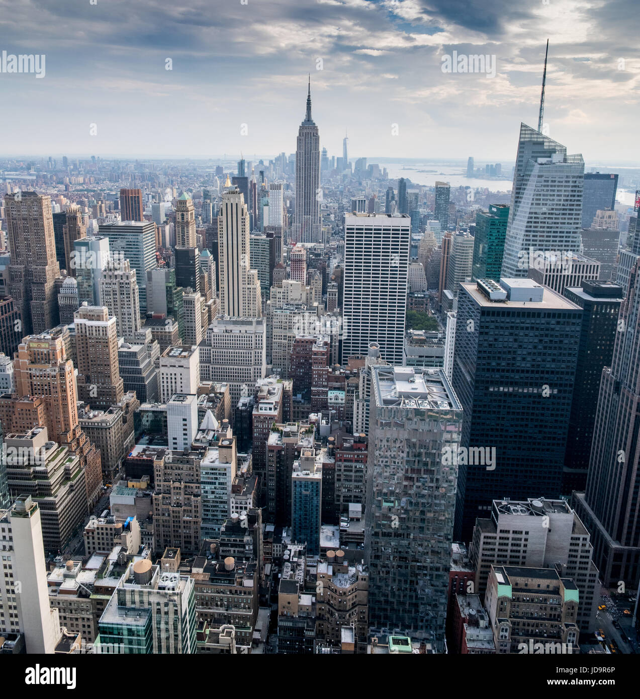 Vista aerea del paesaggio urbano e grattacieli di New York City, Stati Uniti d'America. 2016 città urbana negli Stati Uniti d'America Foto Stock