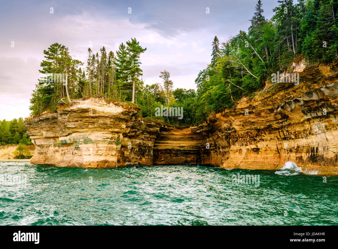 Le formazioni rocciose a Pictured Rocks National Lakeshore sulla Penisola Superiore, Michigan Foto Stock