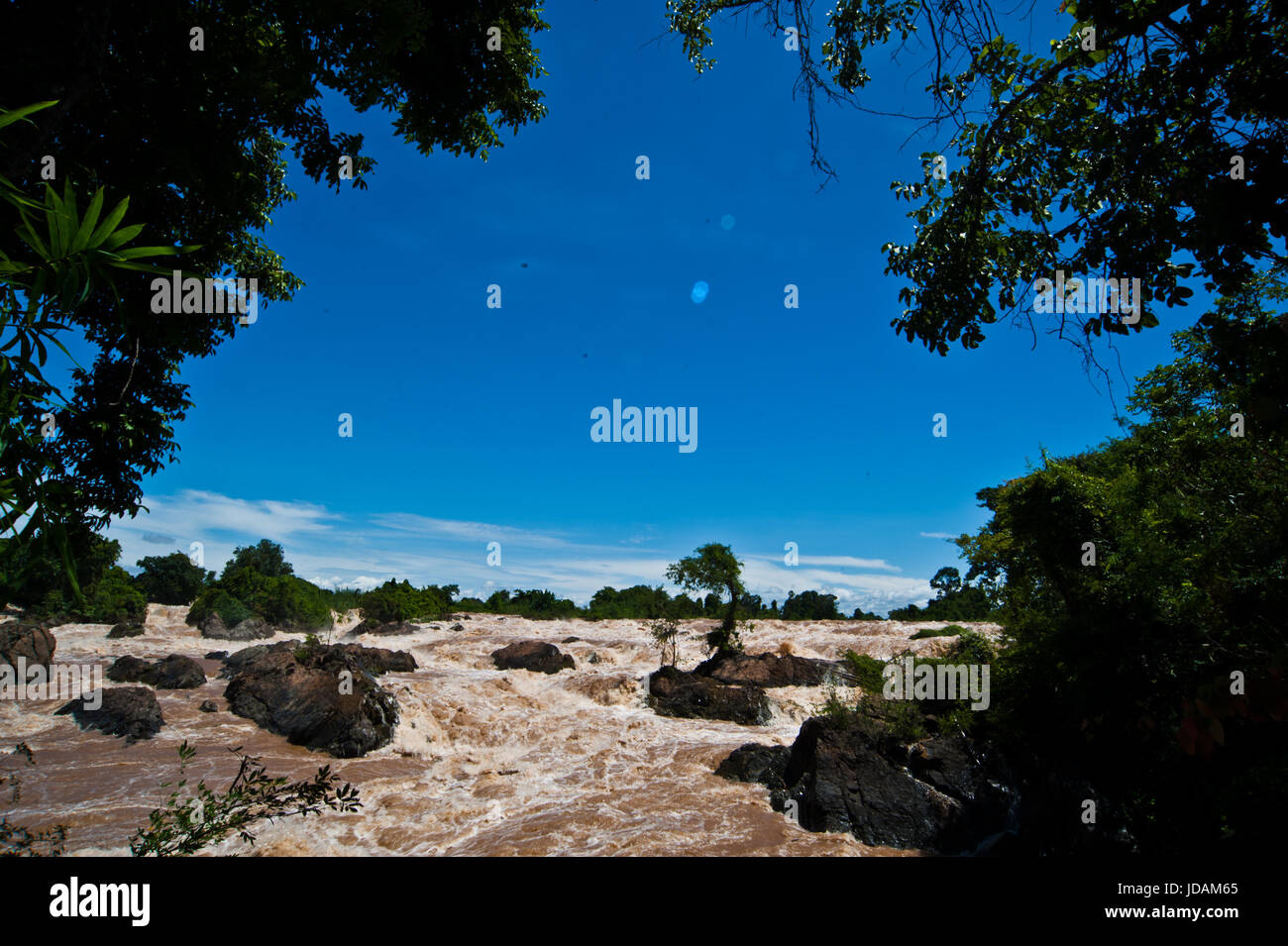 Khone Phapheng acqua caduta o il fiume Mekong nel sud di champasak del Laos è uno dei più grandi e belle cascate in Asia e nel mondo Foto Stock