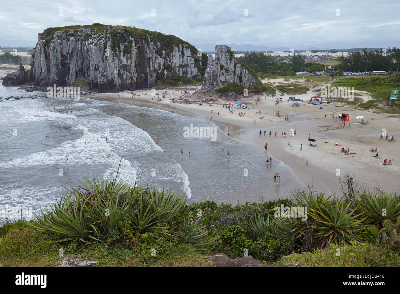 Vista Sulla Spiaggia Presso La Costa In Torres Rio Grande