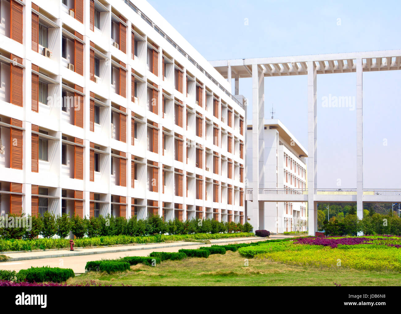 Posizione della scuola, architettura moderna e colorata. Foto Stock