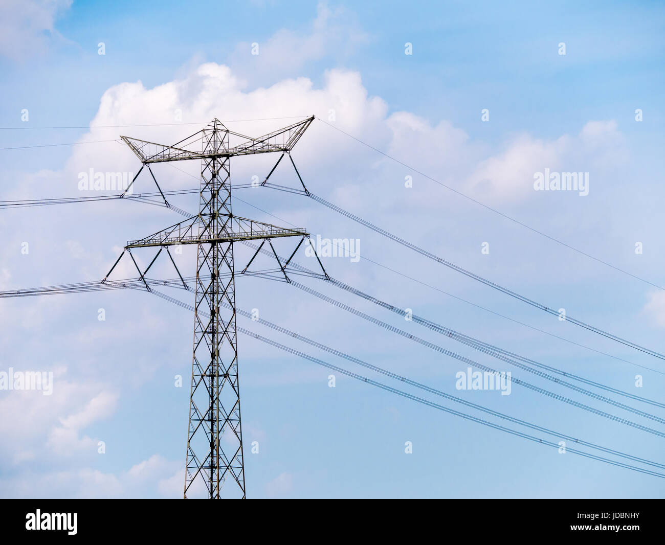 Alta tensione potenza elettrica di linee di trasmissione e di pilone per il trasporto di energia elettrica, Paesi Bassi Foto Stock