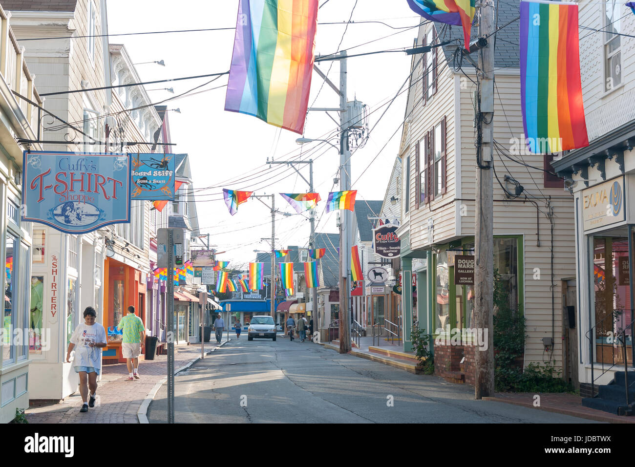 Strada Commerciale negozi, negozi e ristoranti a Provincetown, Massachusetts, STATI UNITI D'AMERICA. Foto Stock