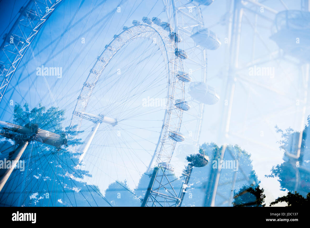 Vista astratta del London Eye, Westminster Foto Stock