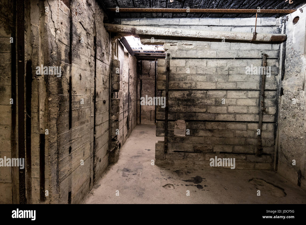 Interno di un bunker tedesco sulla Pointe du Hoc, Normandia, Francia Foto Stock