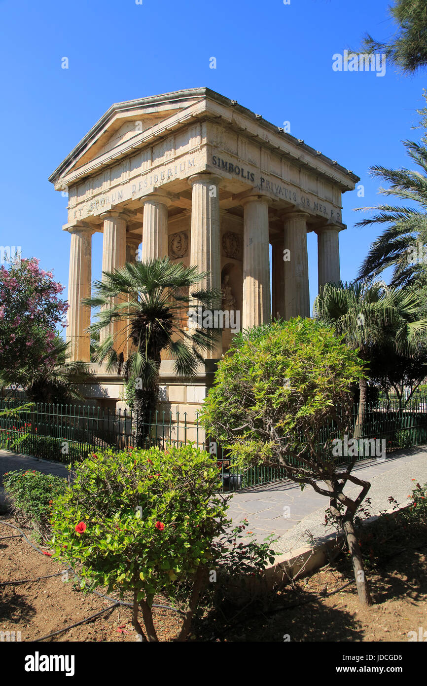 A Sir Alexander Ball monumento edificio, Lower Barrakka Gardens, Valletta, Malta Foto Stock
