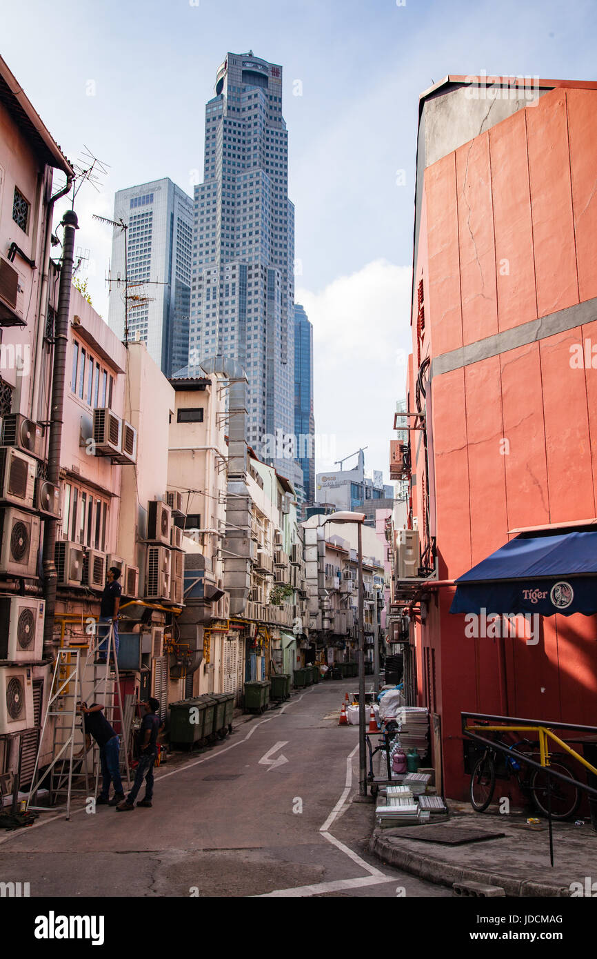 Vicolo dietro i ristoranti di Boat Quay, Singapore Foto Stock