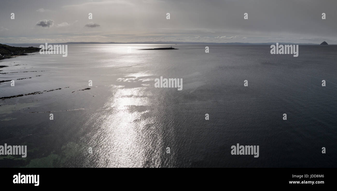 Panorama dell'antenna del Firth of Clyde e Ailsa Craig da Arran Foto Stock