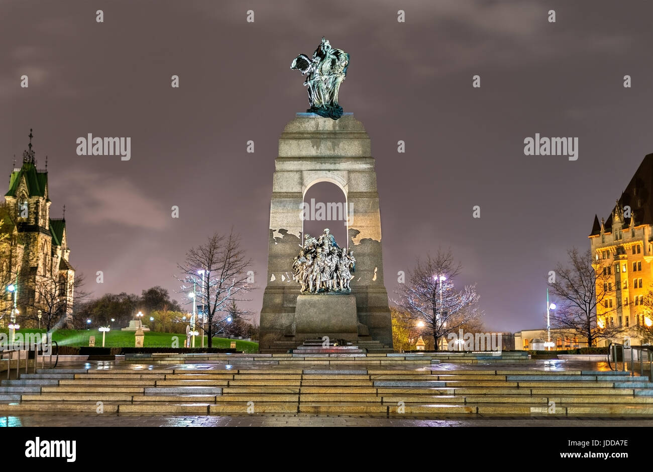 Il National War Memorial sulla Confederazione Square di Ottawa in Canada Foto Stock