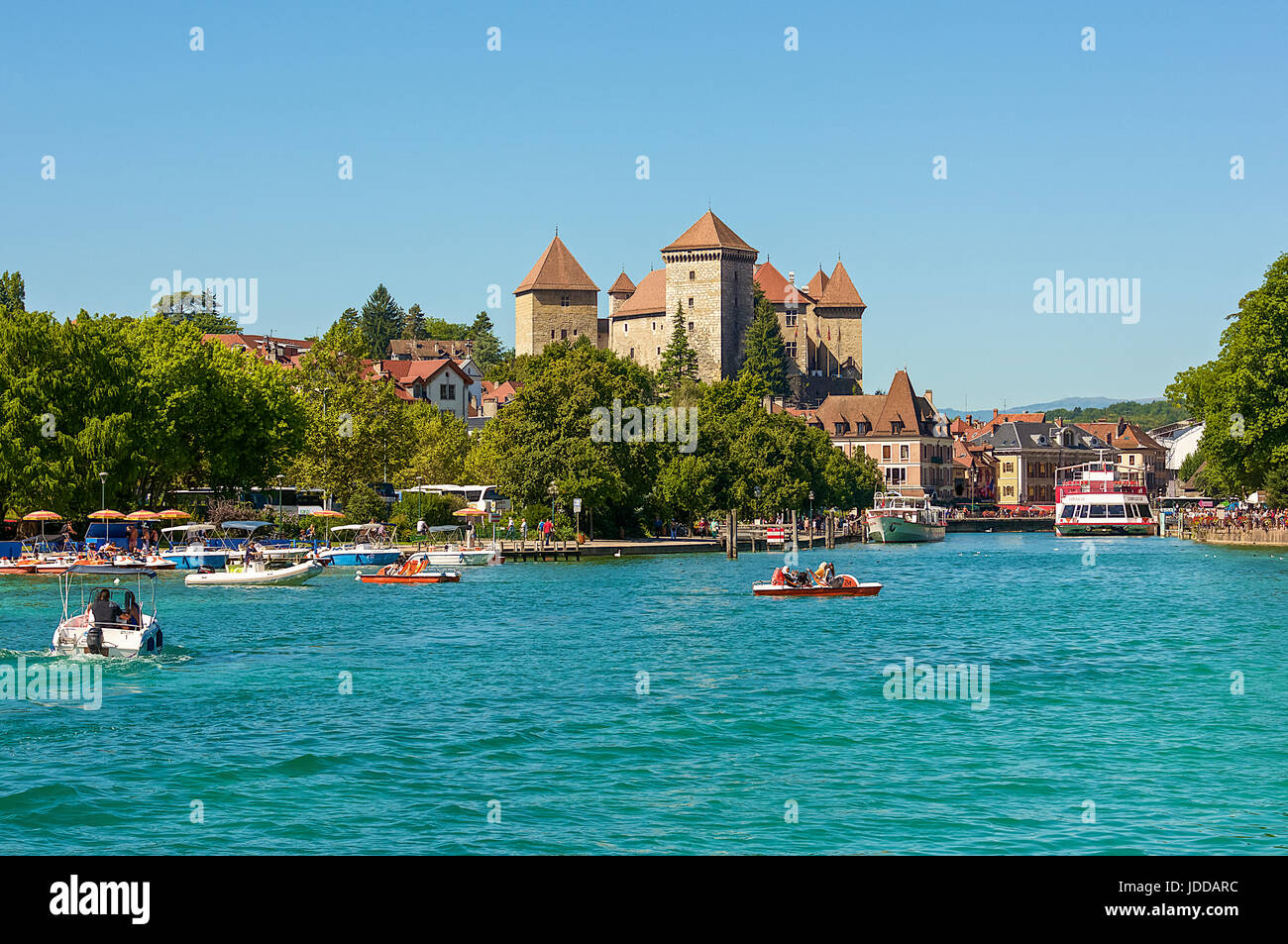 Chateau d'Annecy e un lago Annecy, Francia Foto Stock