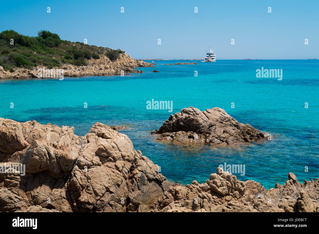 Mare di Playa del Principe sulla Costa Smeralda nel nord della Sardegna, Italia Foto Stock