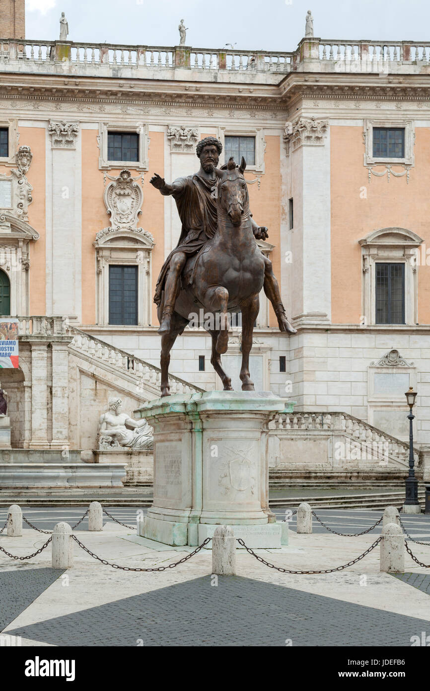 Il Marco Aurelio in Campidoglio. main image 0
