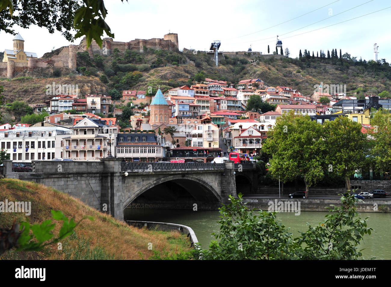 TBILISI, Georgia - 28 settembre: Vista del quartiere nel centro storico di Tbilisi il 28 settembre 2016. Foto Stock