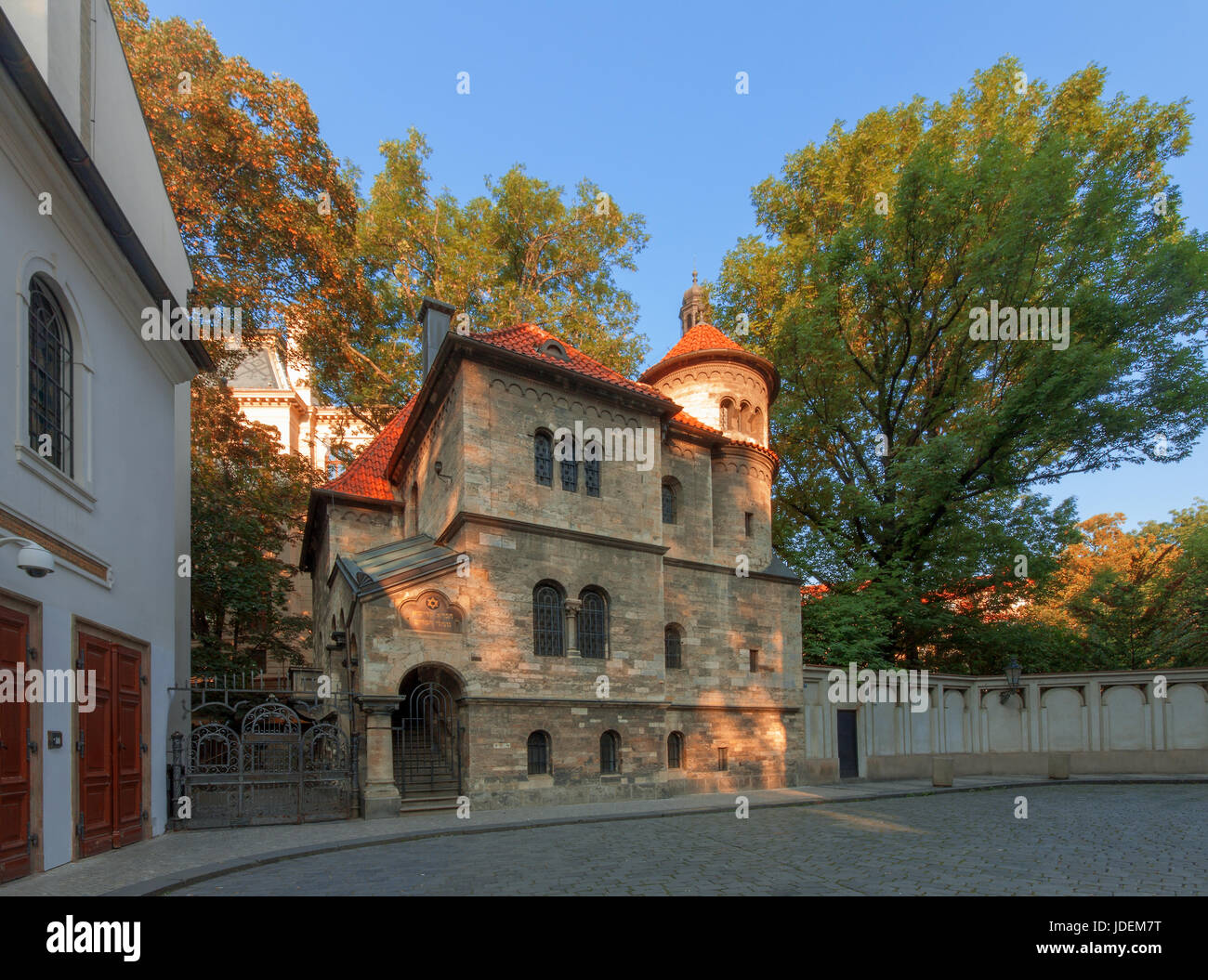 Antico Cimitero Ebraico di Praga. Il più grande cimitero ebraico in Europa, situato nelle vicinanze del fiume Vltava e il ponte Čechův. Essa se Foto Stock