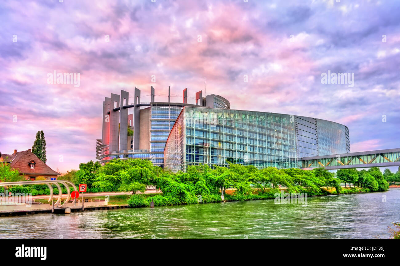 Edificio Louise Weiss a Strasburgo del Parlamento europeo a Strasburgo, Francia Foto Stock