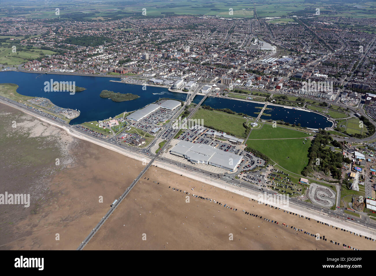 Vista aerea di Southport Pier e Marine Road, Lancashire, Regno Unito Foto Stock