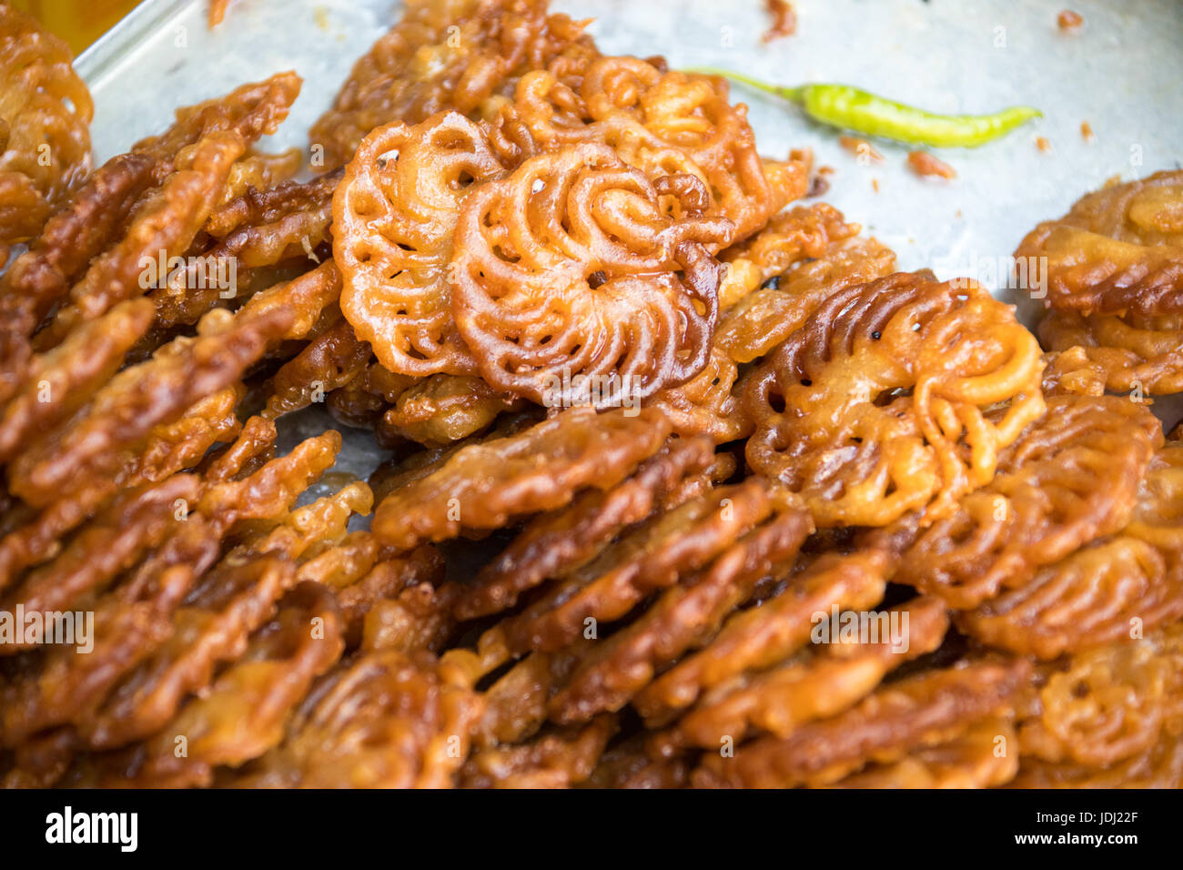 Jalebi dolci, cibo di strada a Kathmandu in Nepal Foto Stock