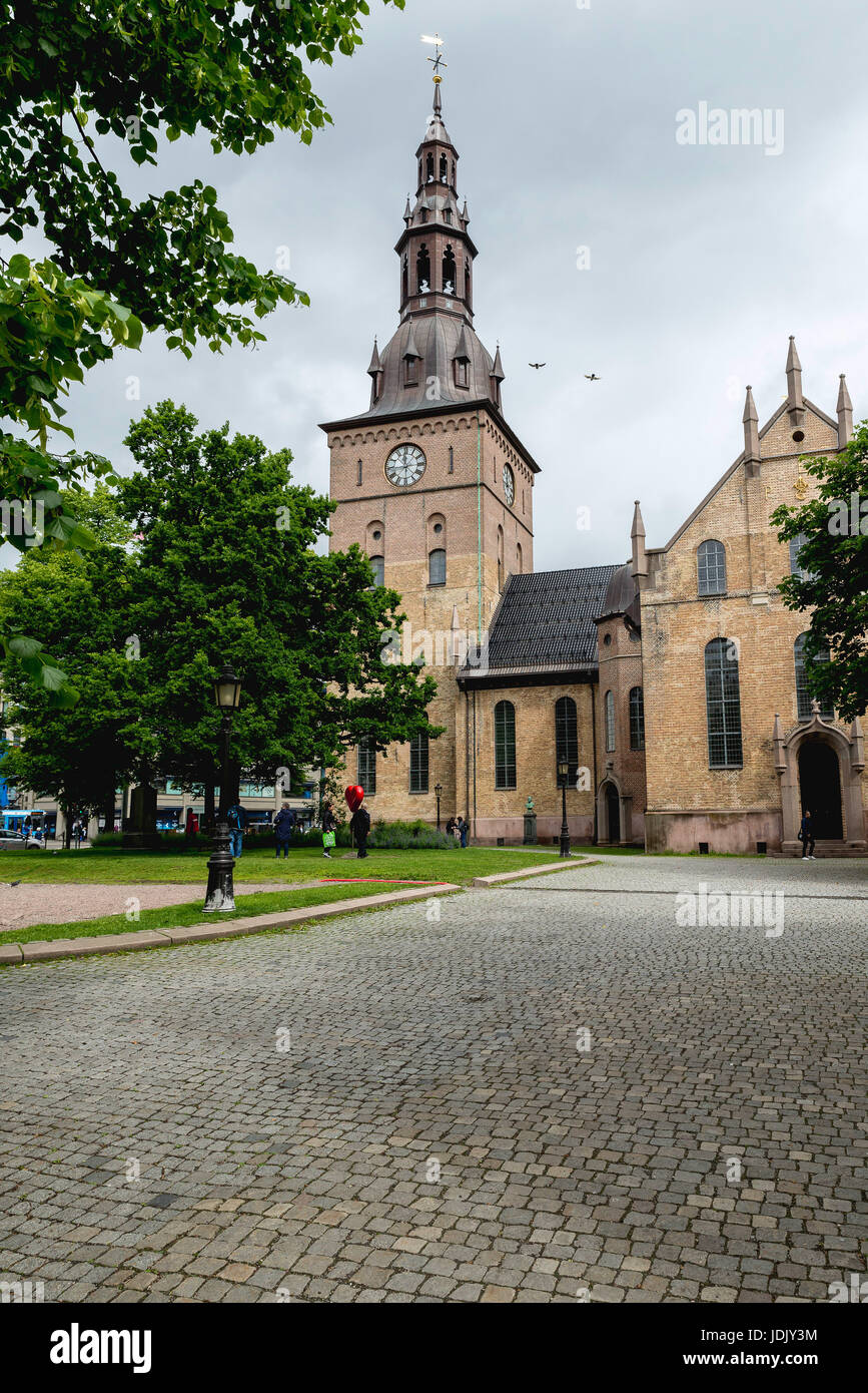 Oslo Cattedrale è la chiesa principale per la Chiesa di Norvegia la diocesi di Oslo, così come la chiesa parrocchiale per il centro cittadino di Oslo. Foto Stock