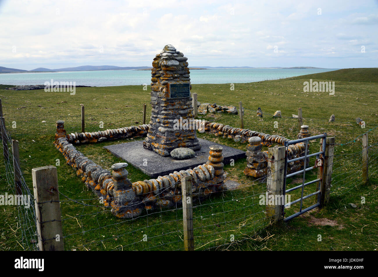 Il Memoriale di Angus MacAskill (Nova Scotia gigante sull isola di Berneray (Bearnaraigh), Isola di North Uist, Ebridi Esterne,Isole scozzesi, Foto Stock