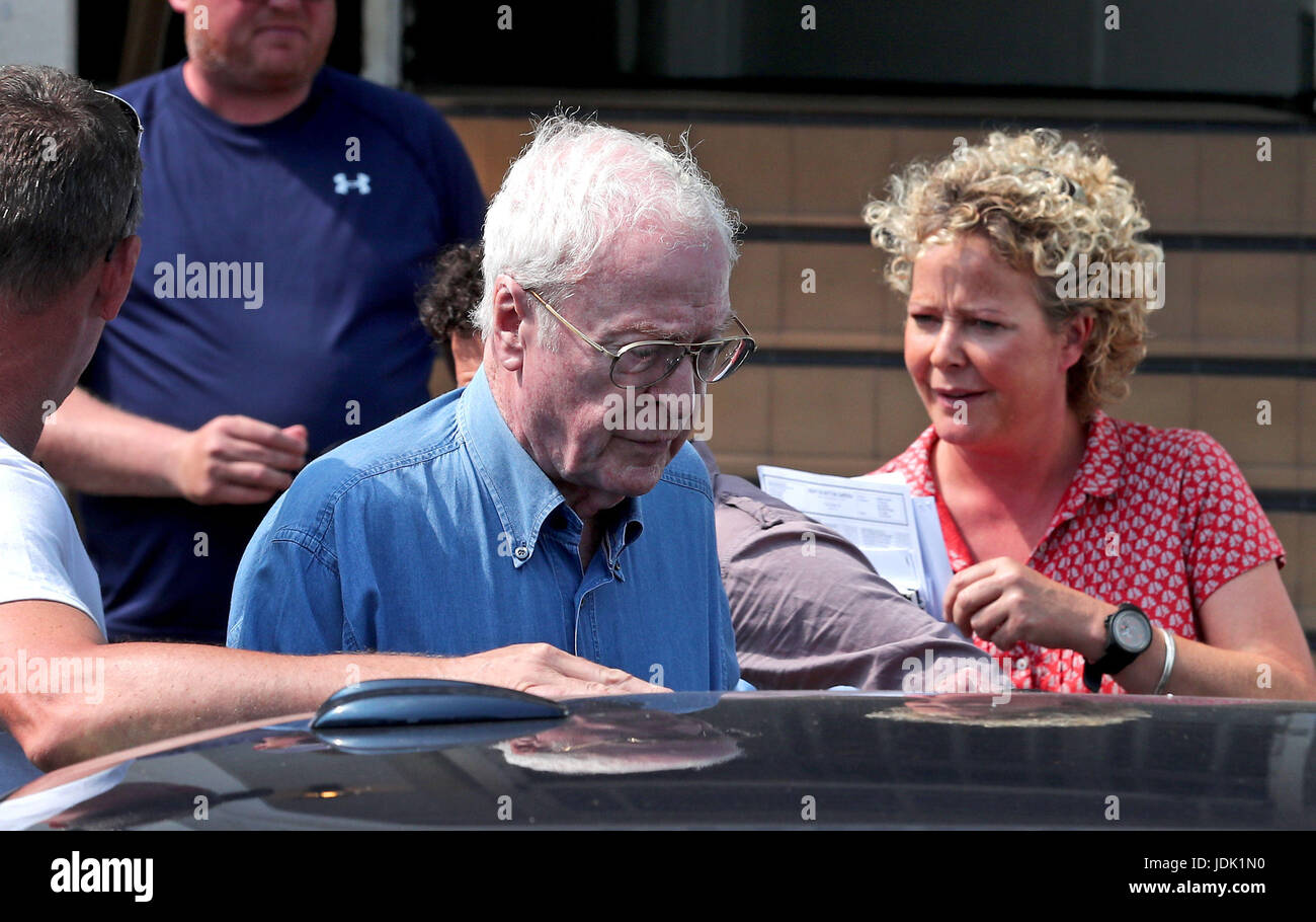 Sir Michael Caine lascia il set di un film girato in Margate, Kent, basato su Hatton Garden heist. Foto Stock