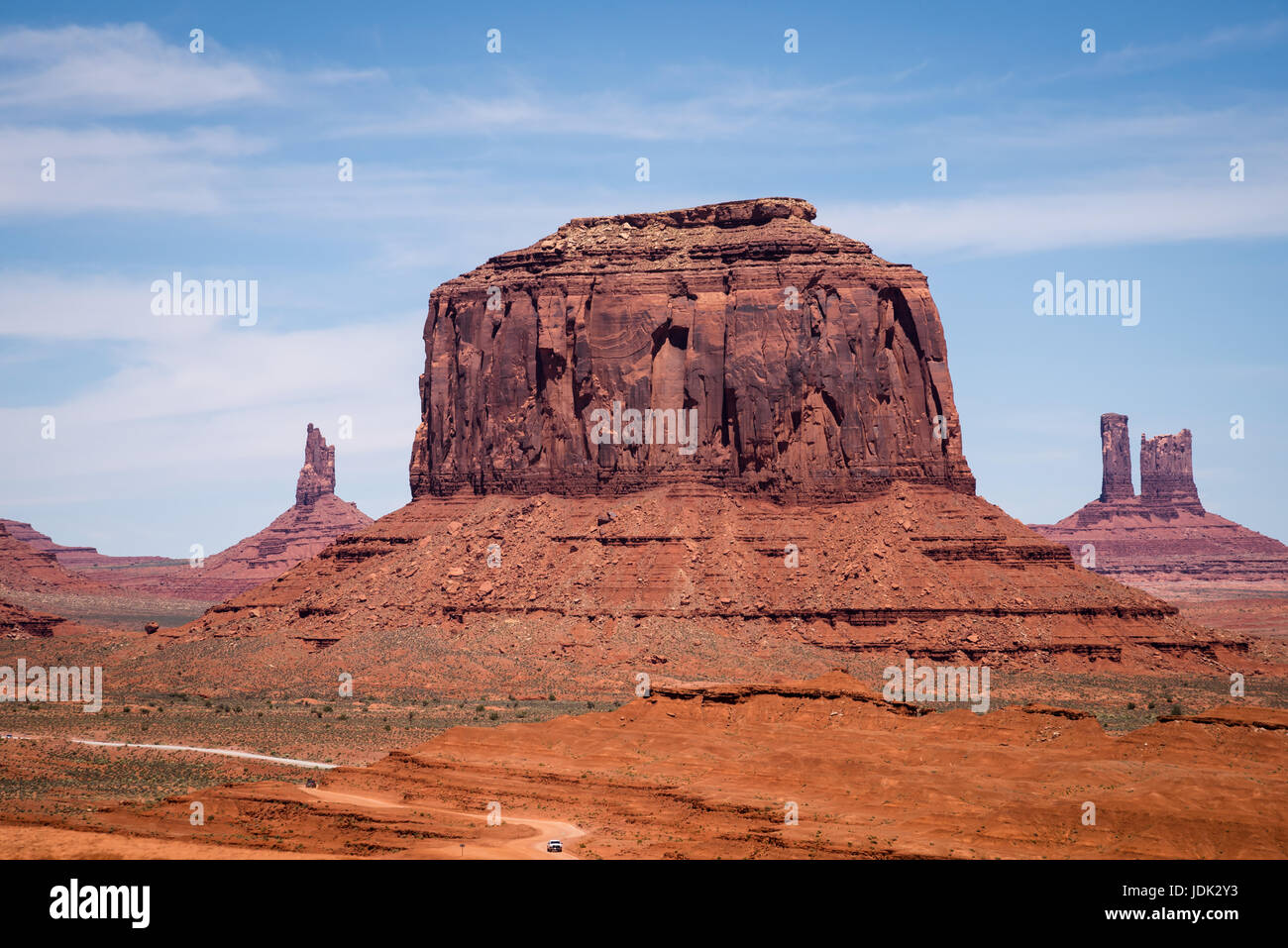 Elephant Butte formazioni arenarie, famosa in tutto il mondo Monument Valley, Utah, Stati Uniti d'America Foto Stock