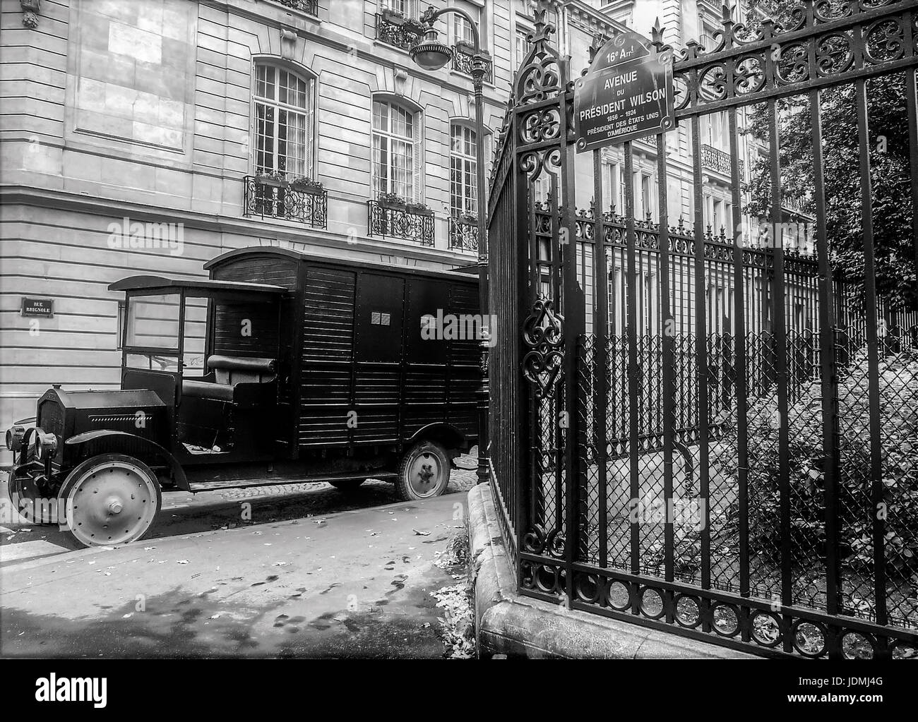 Auto di Parigi - polizia vecchio VAN utilizzato per il trasferimento di detenuti - PARIGI FRANCIA   VINTAGE francese © Frédéric BEAUMONT Foto Stock