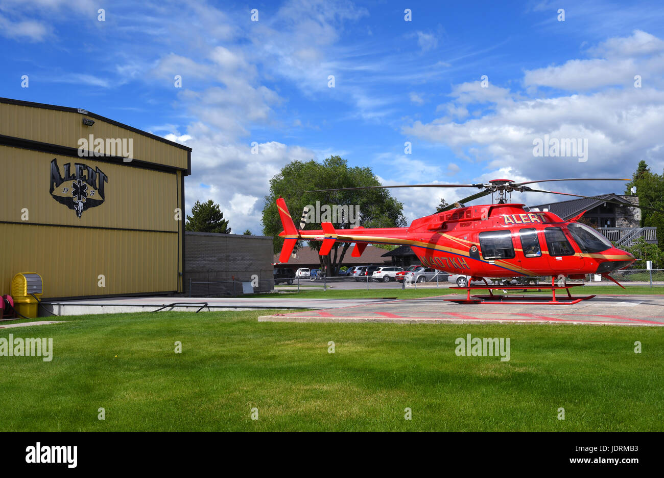 Kalispell, Montana, Stati Uniti d'America - 19 giugno 2017: avviso Air Ambulance elicotteri sull'elipad a kalispell Regional Medical Center. Foto Stock