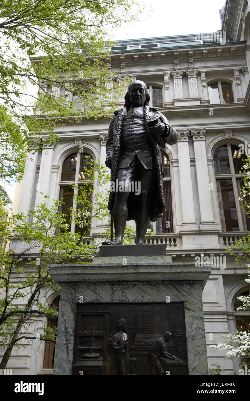 Benjamin Franklin scultura in i motivi del vecchio municipio edificio Boston STATI UNITI D'AMERICA Foto Stock