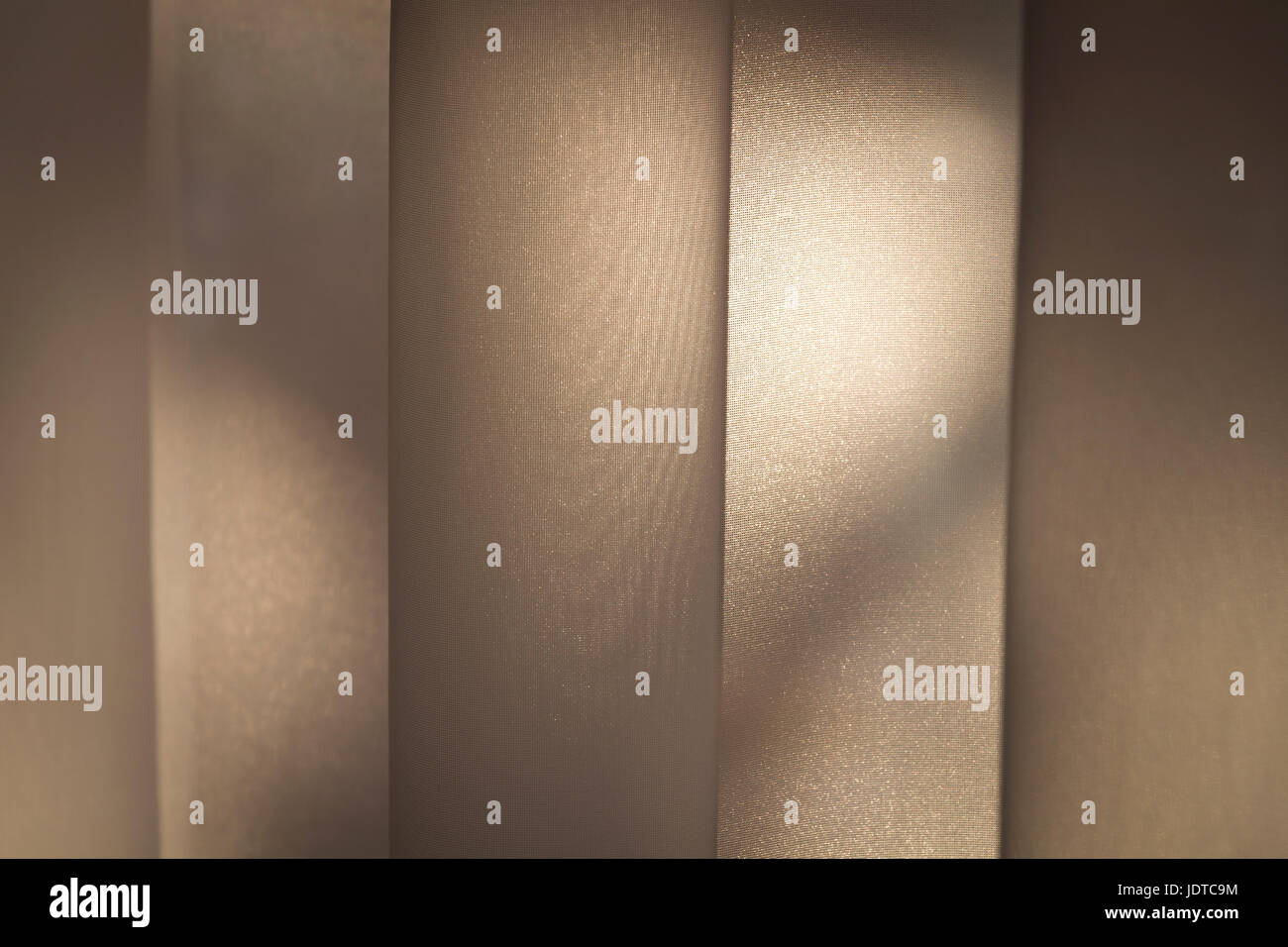 Soft sfondo beige come tendine sulla finestra Foto Stock