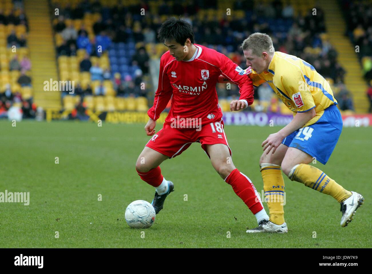 DONG GOOK LEE & DAN MARTIN MANSFIELD V MIDDLESBROUGH FIELD MILL MANSFIELD INGHILTERRA 26 Gennaio 2008 Foto Stock